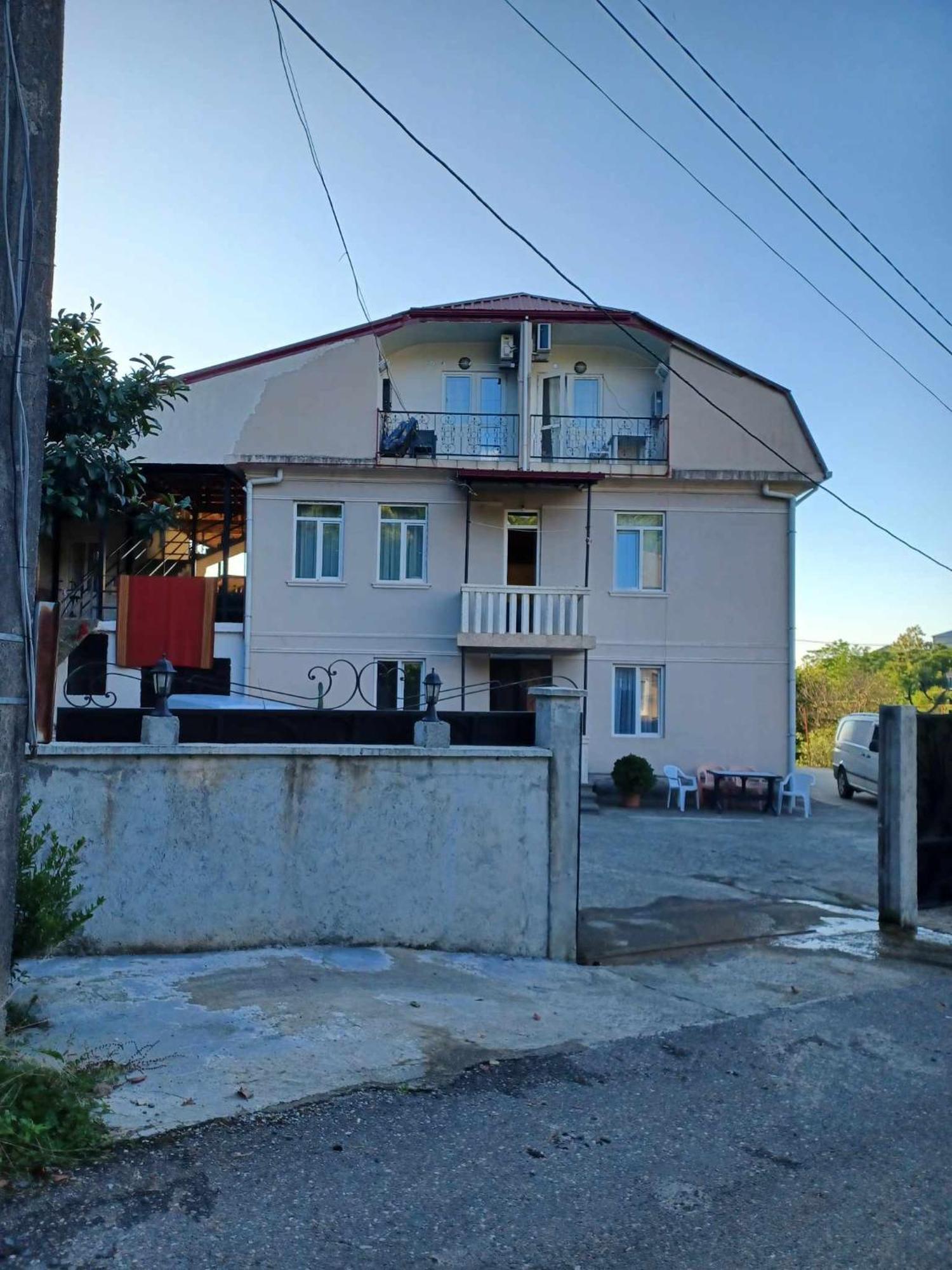 Гостевой дом Shamil House Махинджаури Экстерьер фото