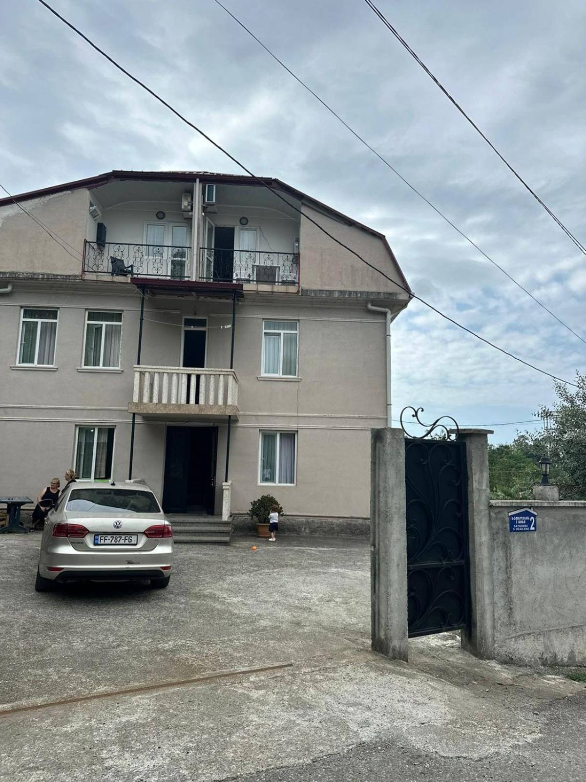 Гостевой дом Shamil House Махинджаури Экстерьер фото