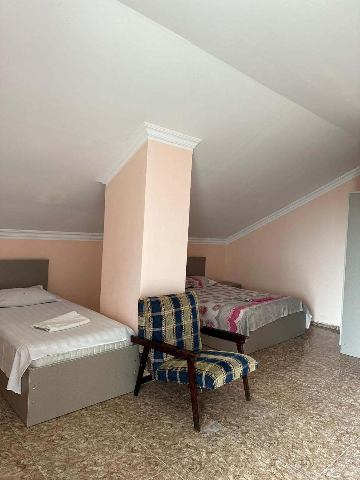 Гостевой дом Shamil House Махинджаури Экстерьер фото