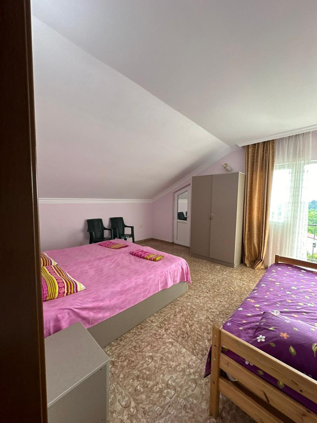Гостевой дом Shamil House Махинджаури Экстерьер фото