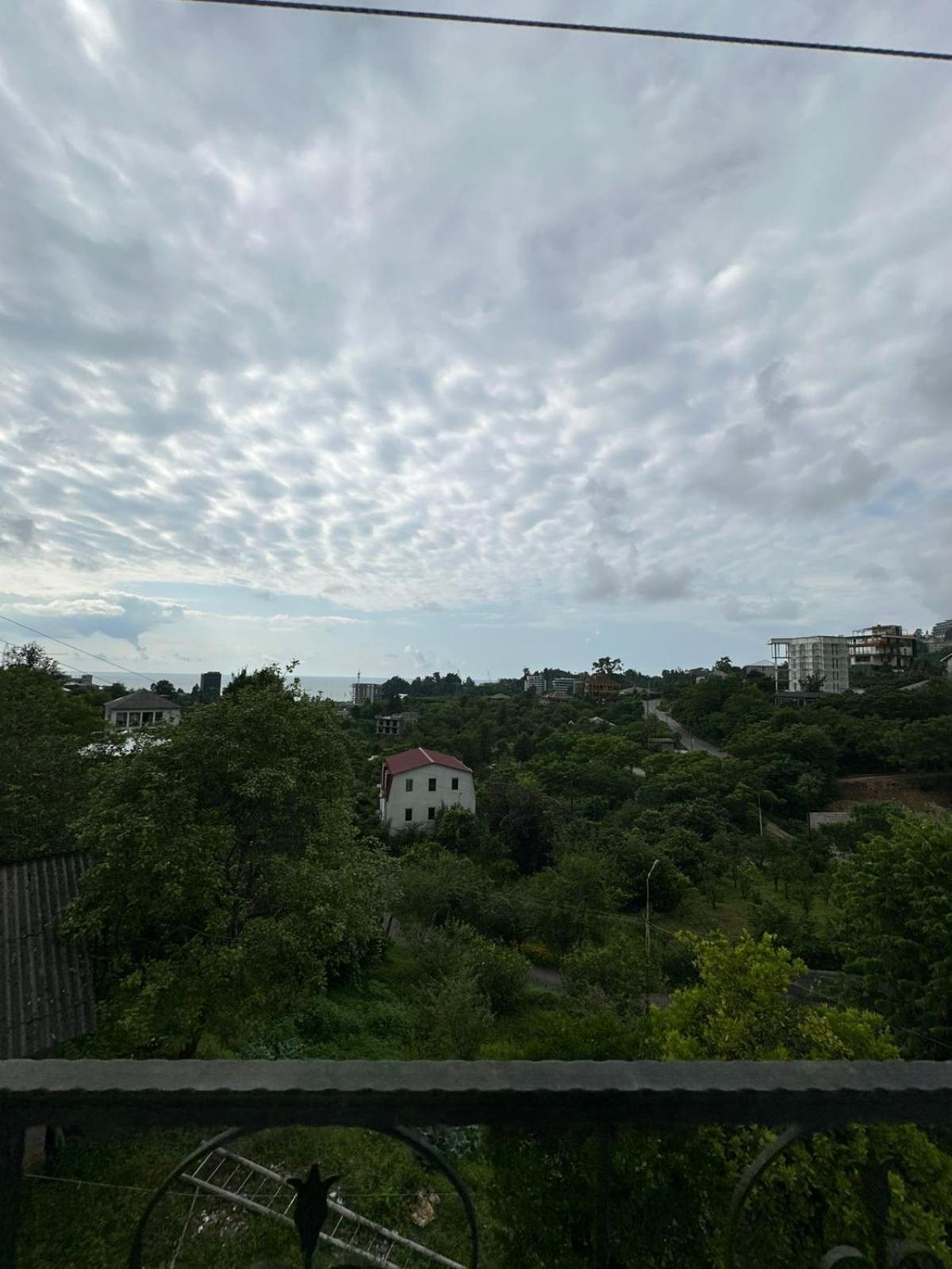 Гостевой дом Shamil House Махинджаури Экстерьер фото