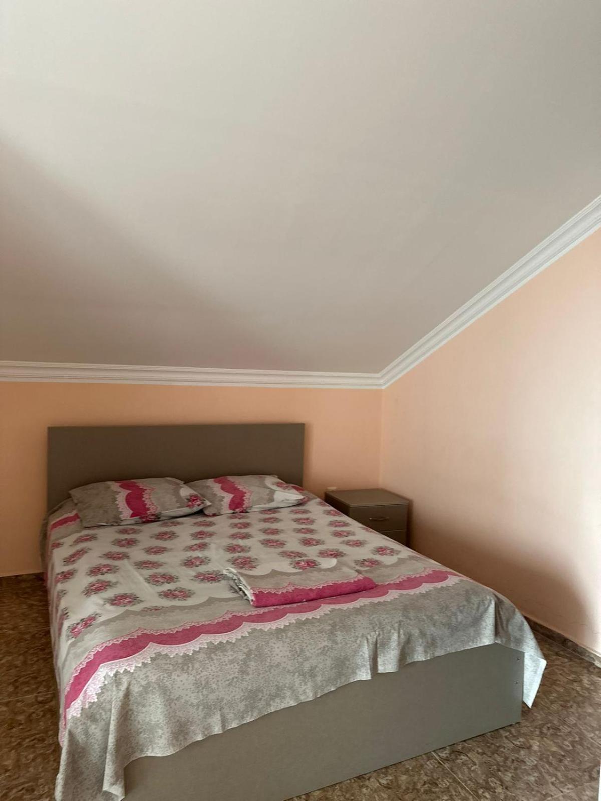 Гостевой дом Shamil House Махинджаури Экстерьер фото