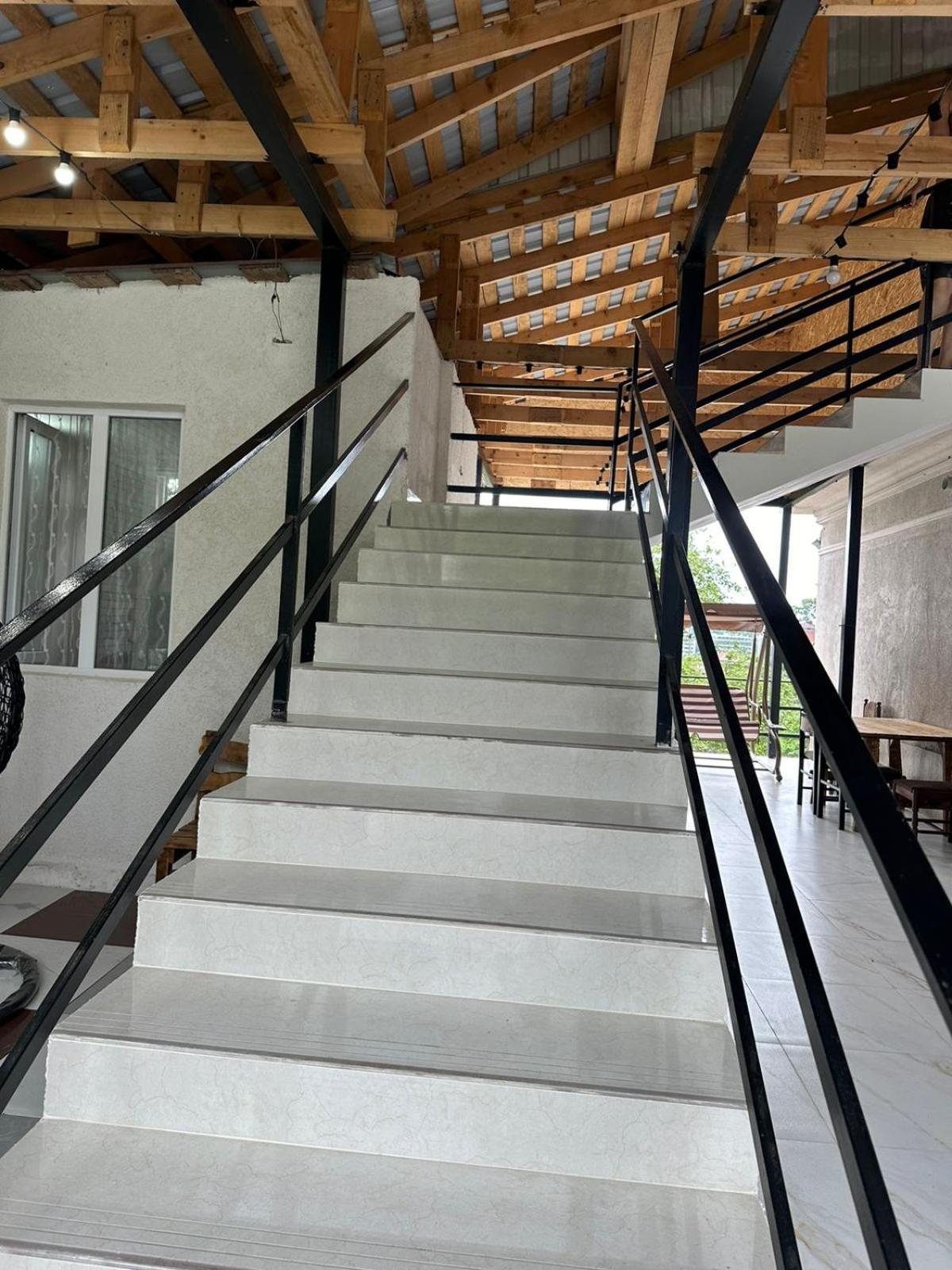 Гостевой дом Shamil House Махинджаури Экстерьер фото